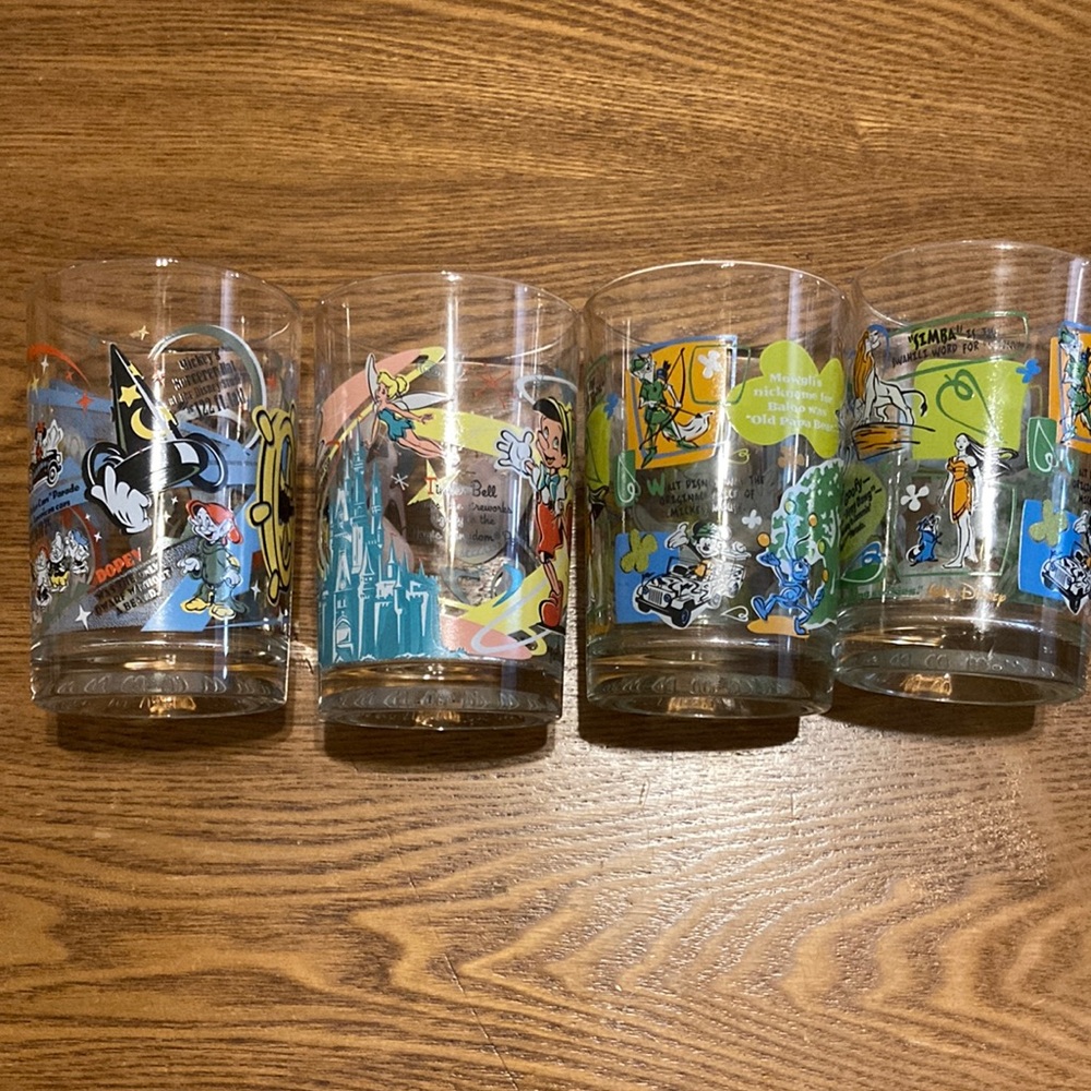 🟪 McDonald’s Disney 100 Years of Magic Glasses - Set of 4